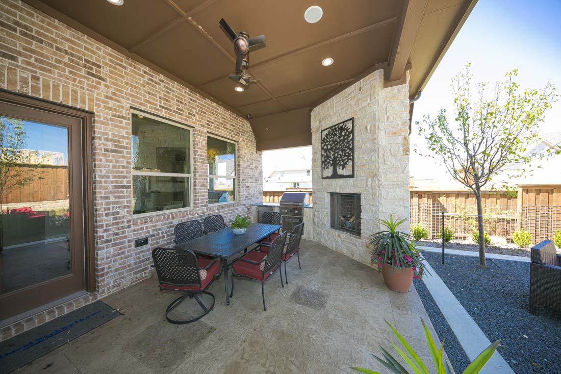 Outdoor patio in David Weekley model home